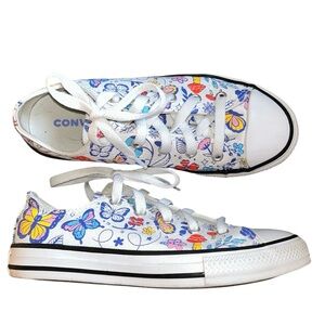 Converse All Star Chuck Taylor Butterfly Mushroom Garden Low Top Sneakers 2Y